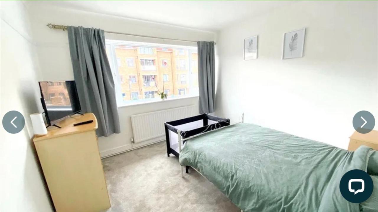 4 Bedroom Property Which Sleeps 8 Very Close To The Harry Potter Studio And Watford Junction Exteriör bild