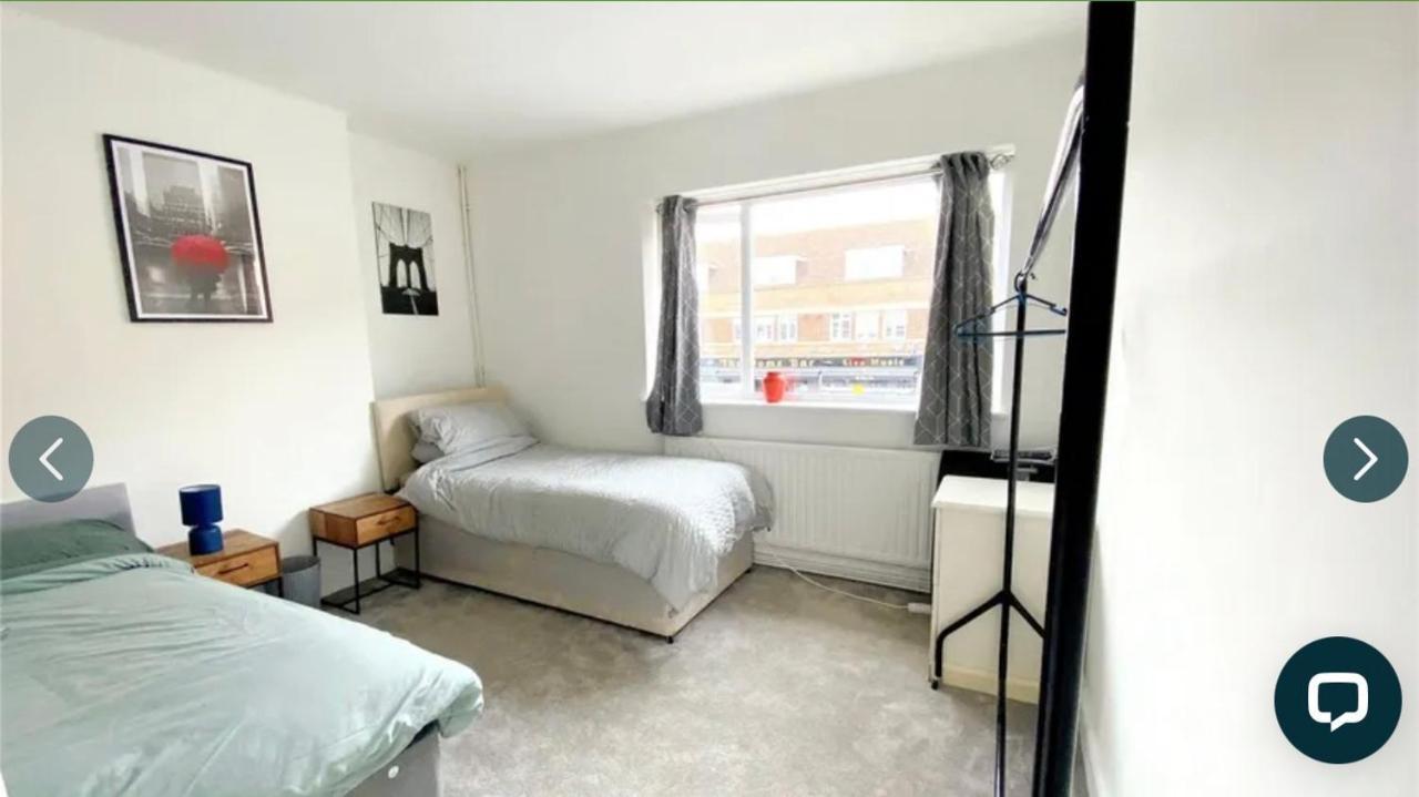 4 Bedroom Property Which Sleeps 8 Very Close To The Harry Potter Studio And Watford Junction Exteriör bild